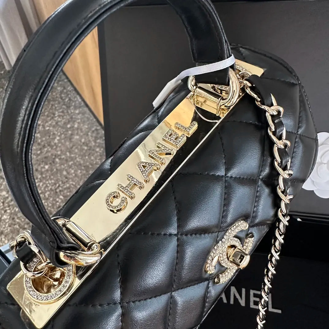 Flap Bag with Top Handle P209